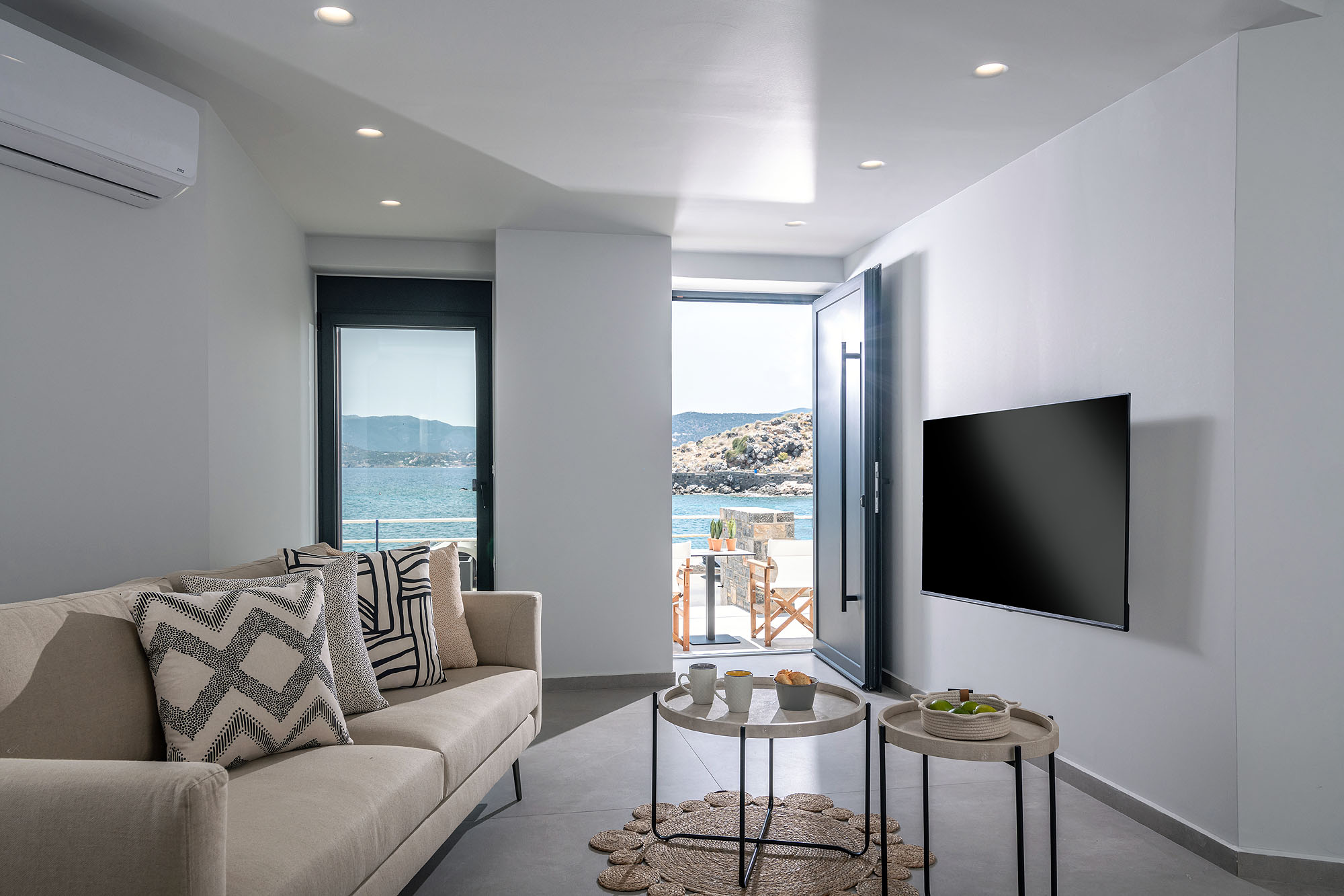 salty sea suites