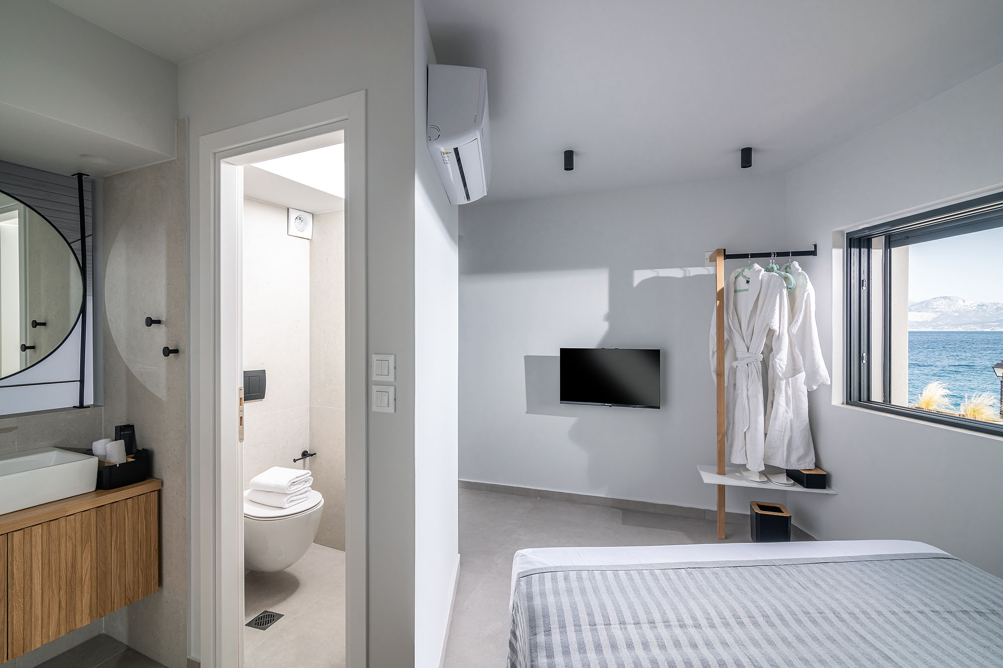 salty sea suites