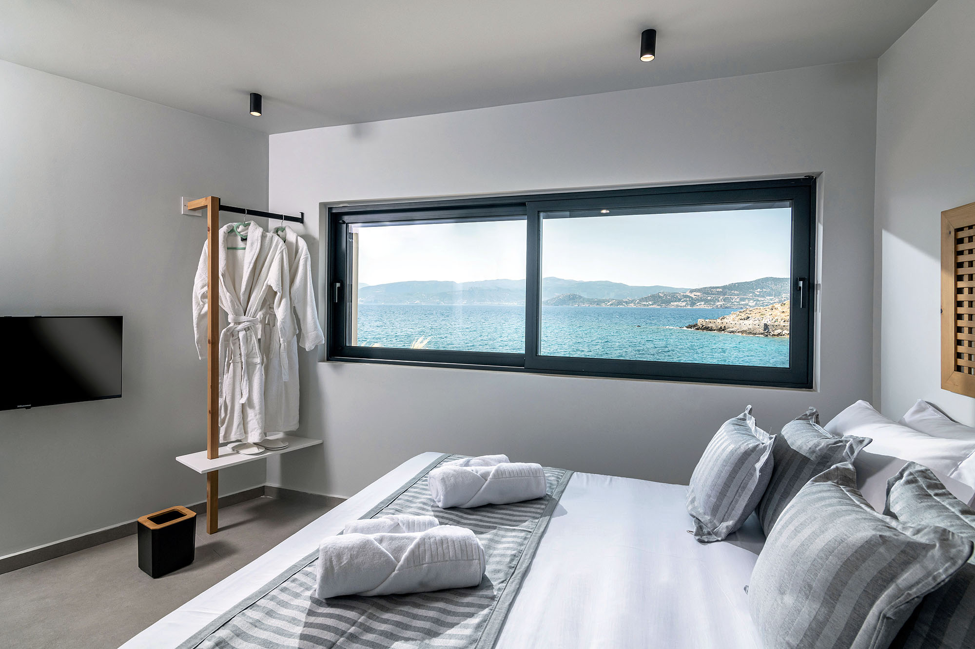 salty sea suites